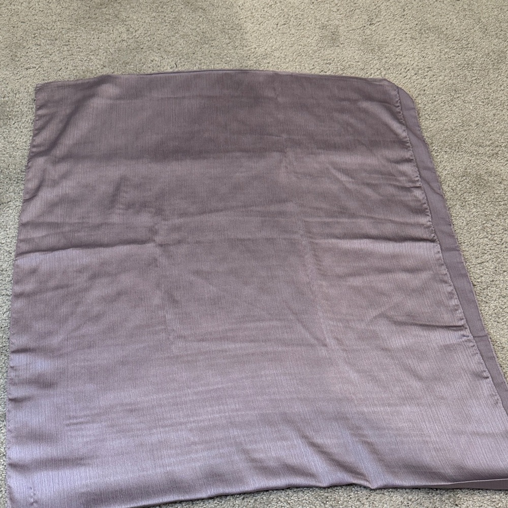 Elegant Lavender Chiffon Shawl - Picture 3 of 3